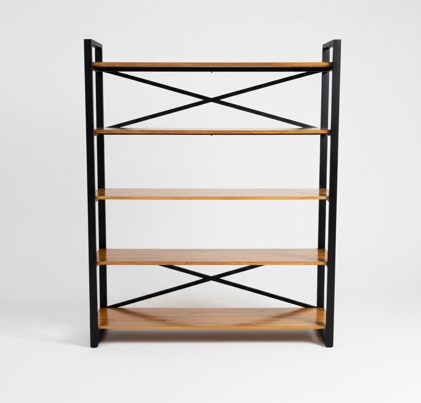 Estantería alta estilo industrial con marco de metal y baldas de madera